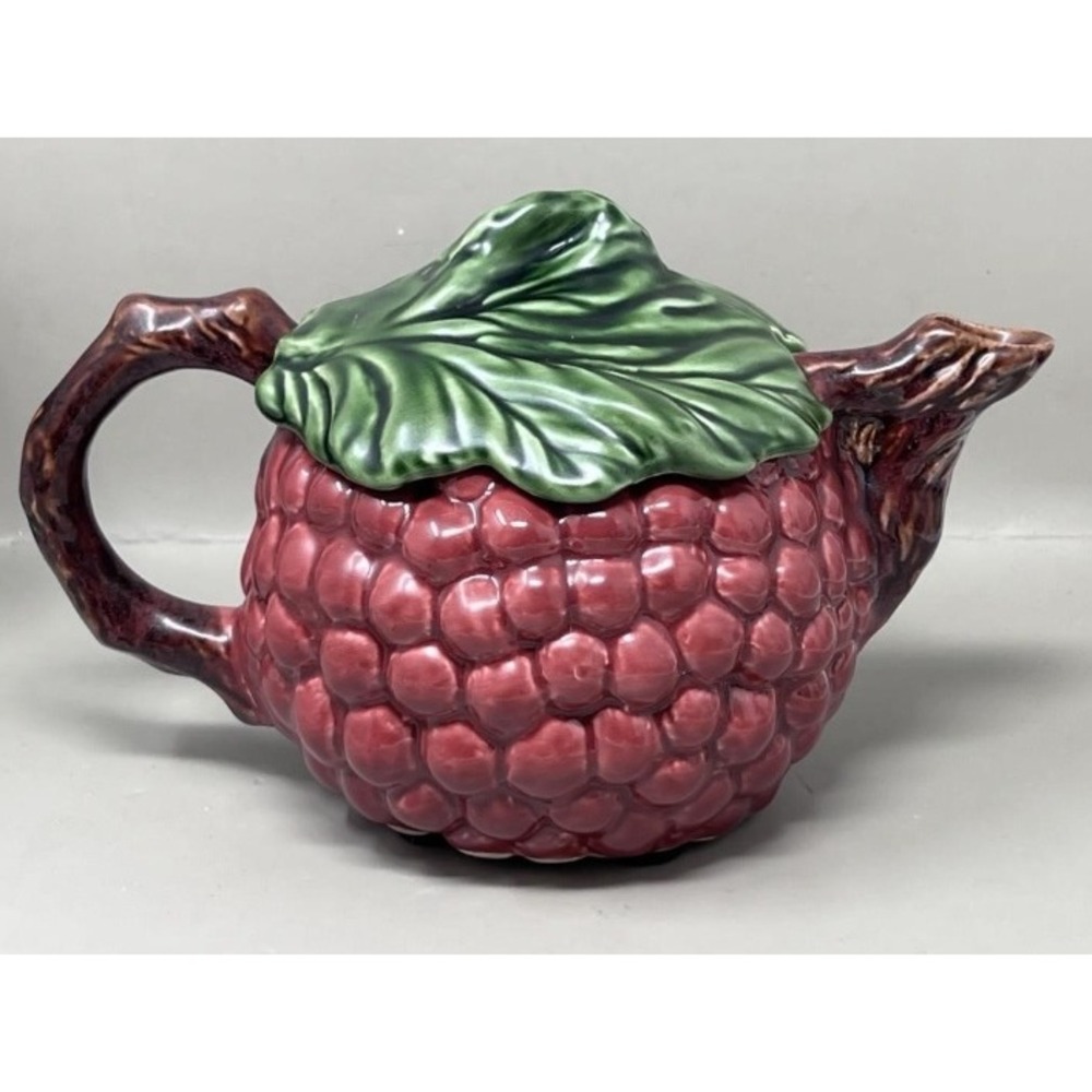Vintage Jay Willfred Andrea by Sadek Majolica Raspberry Teapot Portugal Berry